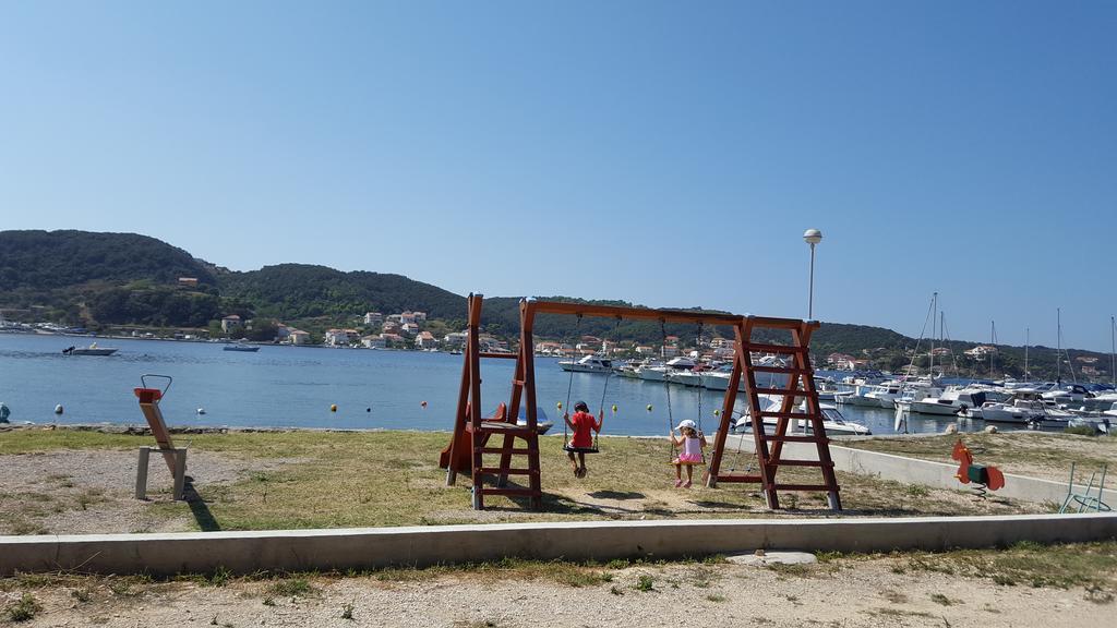 Guest House Galeb Supetarska Draga Exterior photo