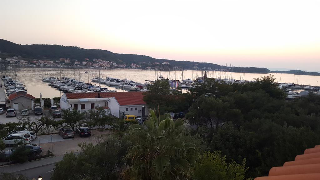 Guest House Galeb Supetarska Draga Exterior photo